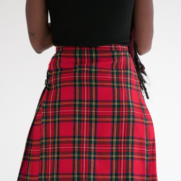 vtg BURBERRY red nova check wool pleated skirt
